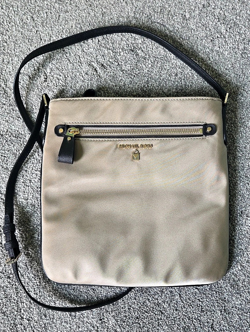 NWOT Michael Kors Crossbody Bag in Beige & Black